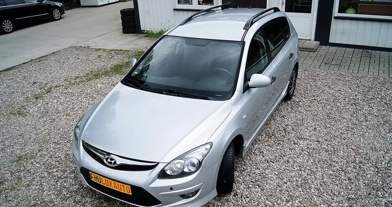 Hyundai I30 cena 17500 przebieg: 150000, rok produkcji 2010 z Szczecin małe 781